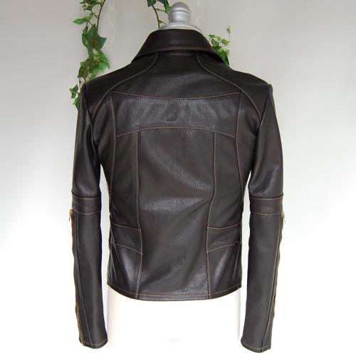 レザーを巡る旅：「SOUTH PARADISO LEATHER SIX GUN」: タゴの